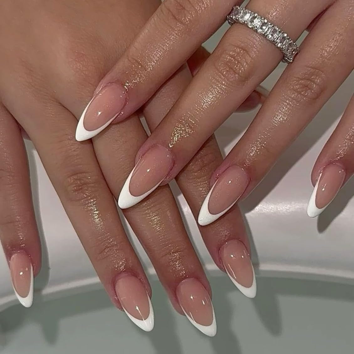 Longs conseils français colle à paillettes d'or sur les ongles longs carrés paillettes pointe française faux ongles ensemble ongles artificiels carrés pour les femmes 24 pièces