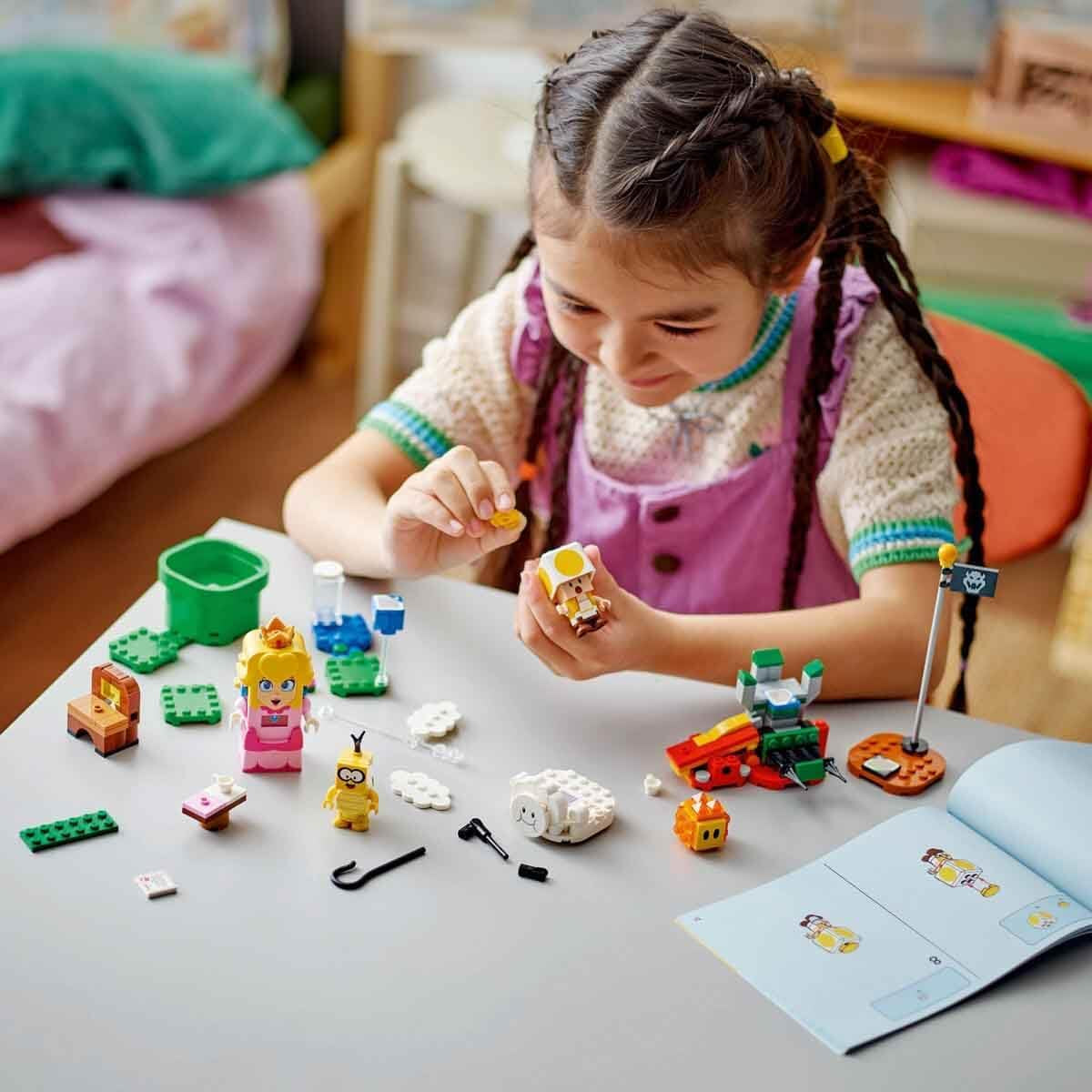 LEGO Super Mario Adventures With Interactive Peach, set de jeu pour enfants avec crapaud jaune, cadeau Nintendo pour garçons, filles et tous les joueurs à partir de 6 ans 71441 Jeux de construction Besuche den LEGO-Store