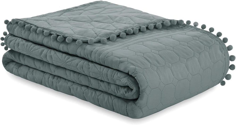 Ameliahome Couvre-lit avec pompons 220X240 Cm Couvre-lit double face matelassage par ultrasons Polyester Meadore Gris Lits et couvertures Besuche den AmeliaHome-Store