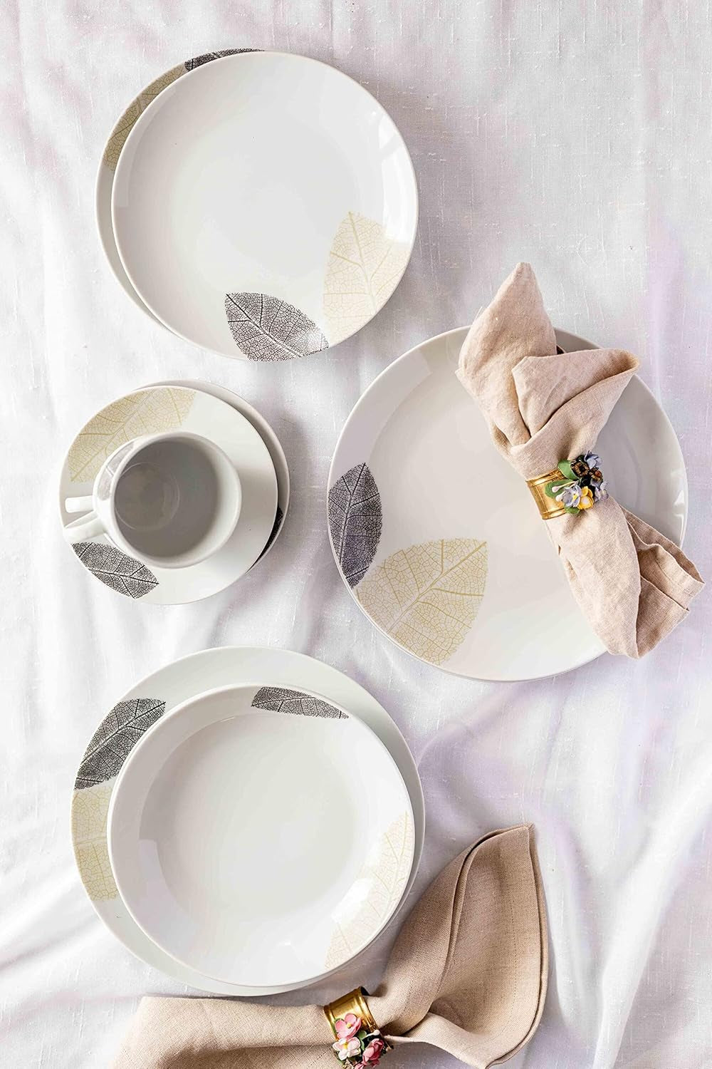 MÄSER 931215 Service de table joliment décoré pour 6 personnes, service combiné 30 pièces, avec formes sans cadre, porcelaine, blanc