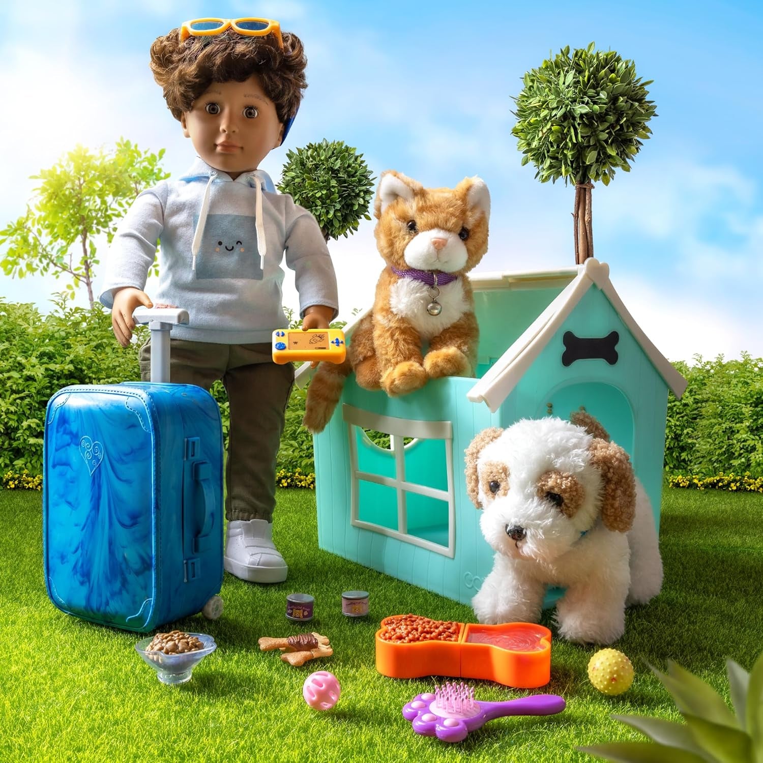 Our Generation - Milo - Poupée garçon de 46 cm - Yeux marron réalistes et cheveux bruns bouclés - Bagages à roulettes et accessoires de voyage - Jeu de simulation - Jouet pour 3 ans et plus