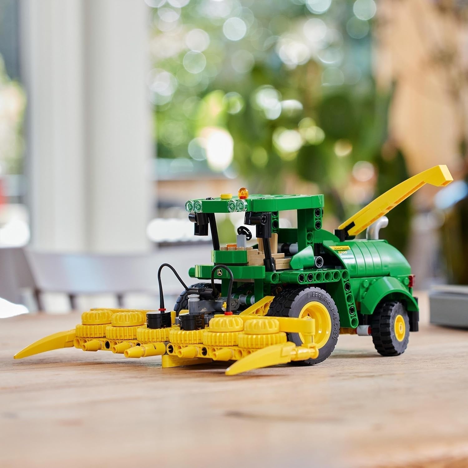 LEGO Technic John Deere 9700 Ensileuse de fourrage pour enfants, jouet, tracteur, ferme, modèle de véhicule avec fonctions réalistes, cadeau pour garçons et filles de 9 ans, 42168 Ensembles de construction Besuche den LEGO-Store