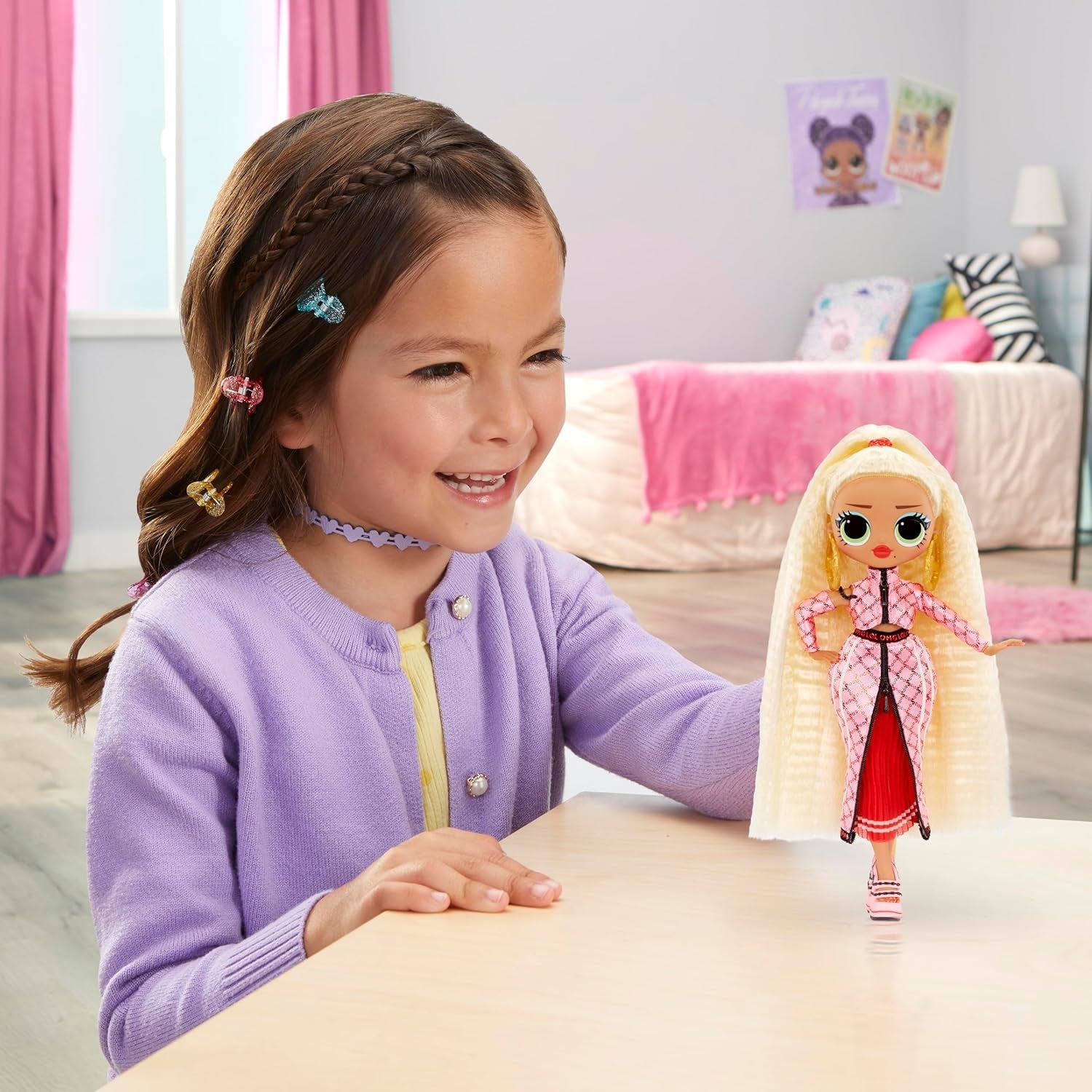 L.O.L. Surprise! OMG Modepuppe - Swag - Mit Zahlreichen Überraschungen, Einschließlich Wandelbarer Mode und Fabelhaften Accessoires - Toll für Kinder ab 4 Jahren, Rosa