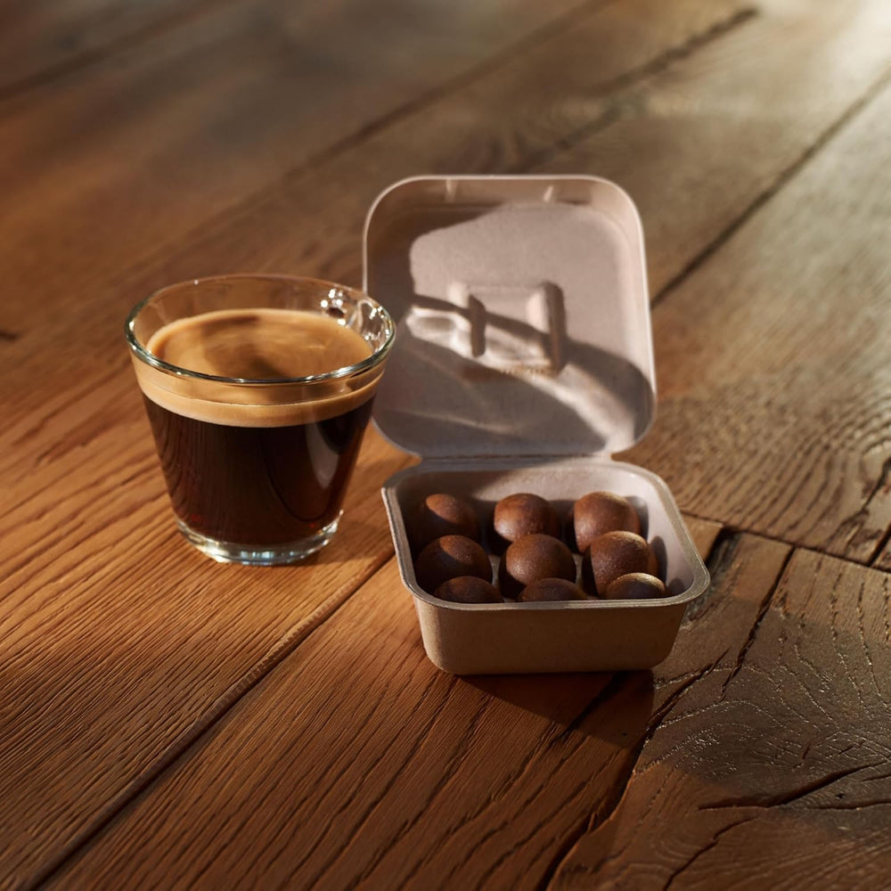 CoffeeB illy Intenso Espresso – Tasses à café compostables, 9 pièces, compatibles avec les machines CoffeeB, avec notes de Kakao, chocolats et fruits de mer