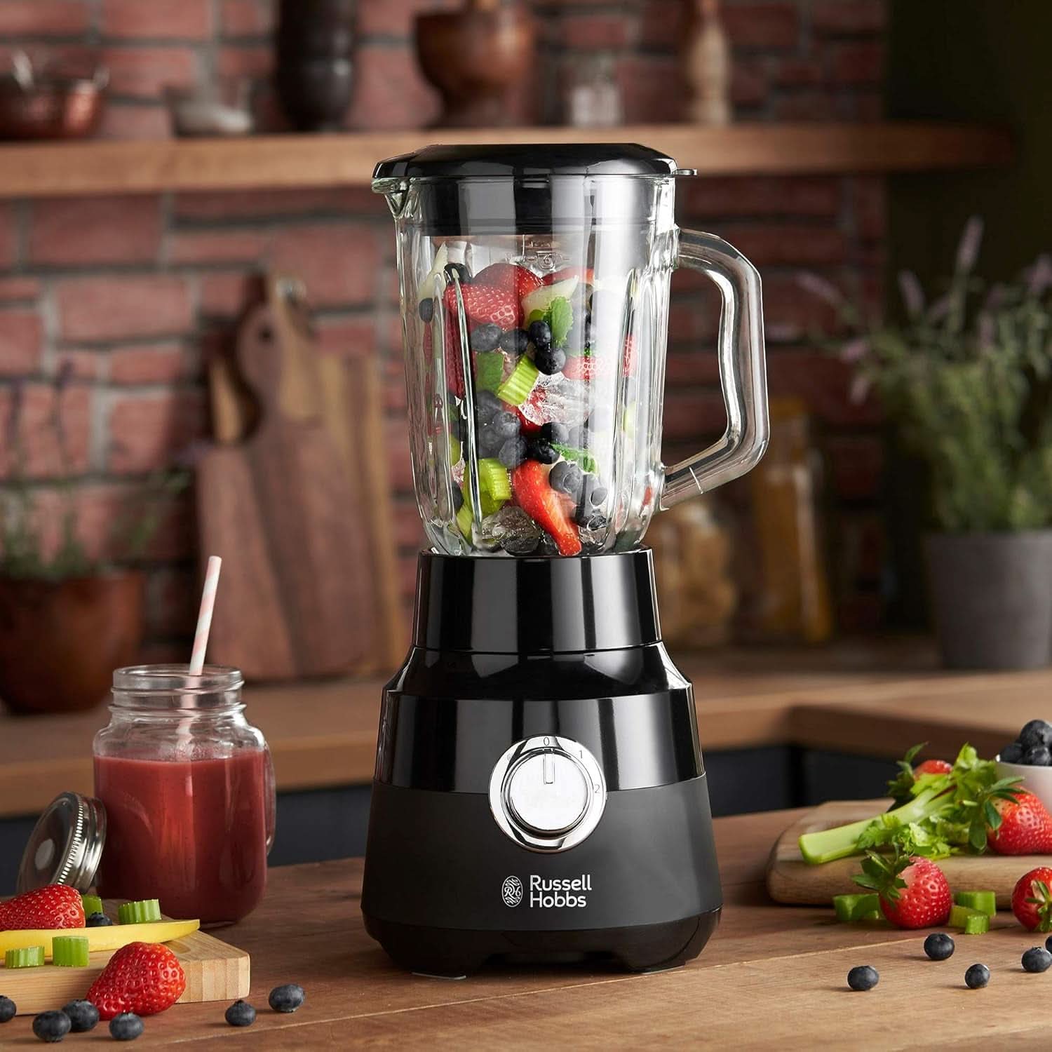 Russell Hobbs Batteur sur socle [1,5 L Glasbehälter] Matt Schwarz (Moteur Starker 0,9 PS, Fonction Impulsion/Ice-Crush, Edelstahlmesser, Mélangeur sans BPA, Elektrischer Zerkleinerer, Smoothie-Maker) 24722-56 Kitchen Naty Shop