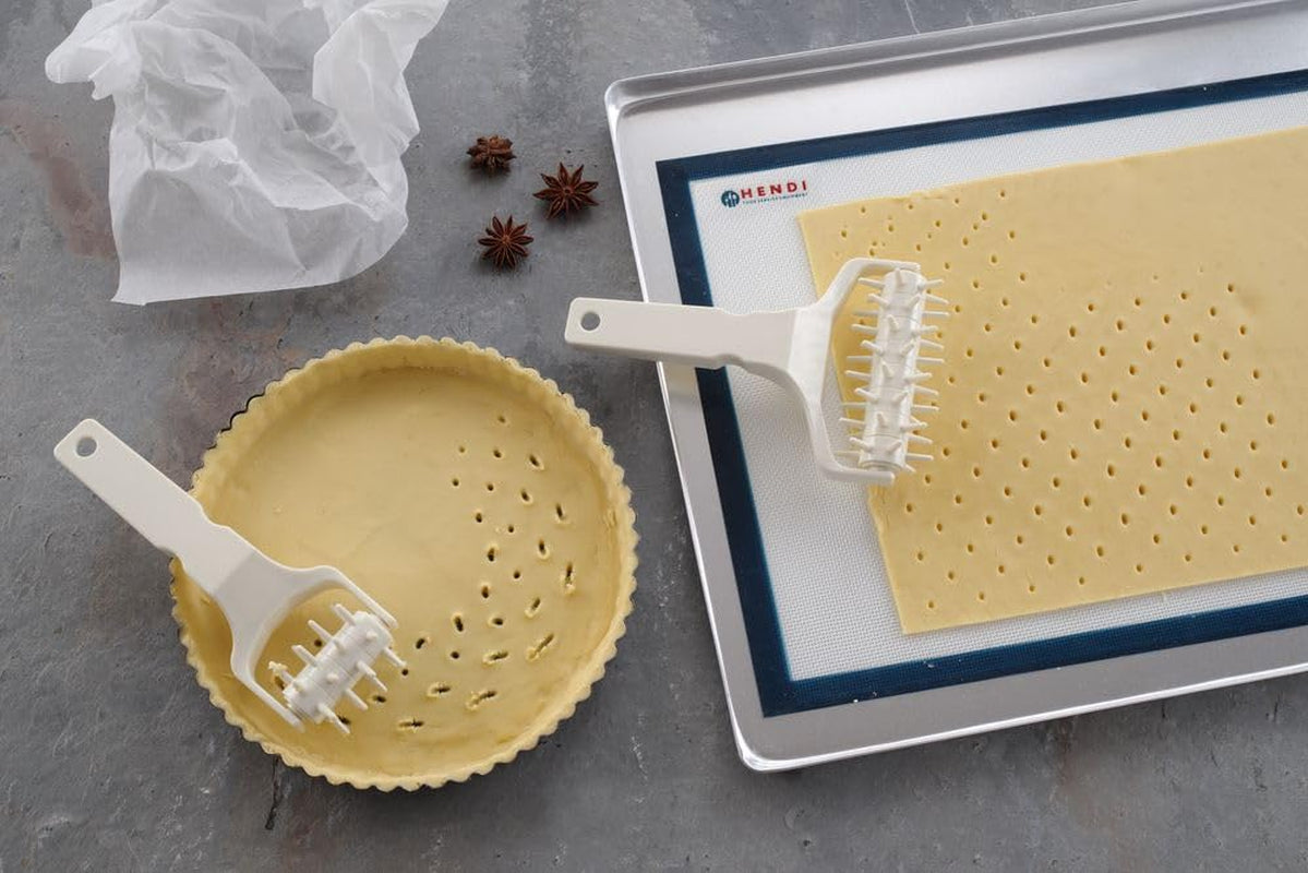 HENDI Rouleau à pâte, coupe-pâte, coupe-grille de pâte, pour plans de travail humides de gâteaux et de pâte à pâtisserie ainsi que de pâte à pizza, 77 x 210 mm, polypropylène