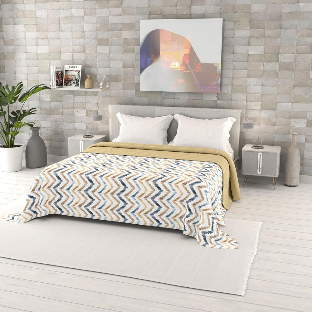 Couette d'été imprimée fantaisie, rembourrage en polyester, pétales, 260 x 270 cm.