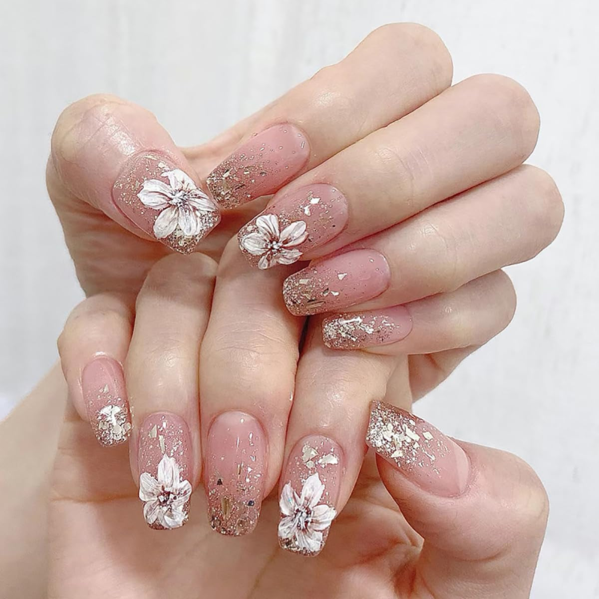 Ongles artificiels à paillettes naturelles, à pression courte, en acrylique, auto-adhésifs, pour femmes et filles, accessoires de Nail Art, 48 pièces