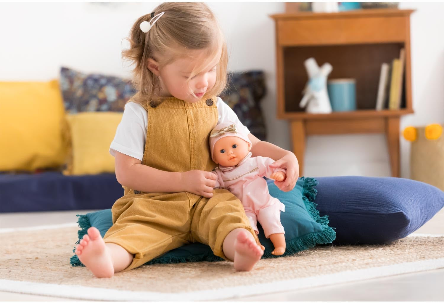 Corolle 9000100270 - Mon Premier Poupon Calin Manon poupée française au talisman et parfum vanille