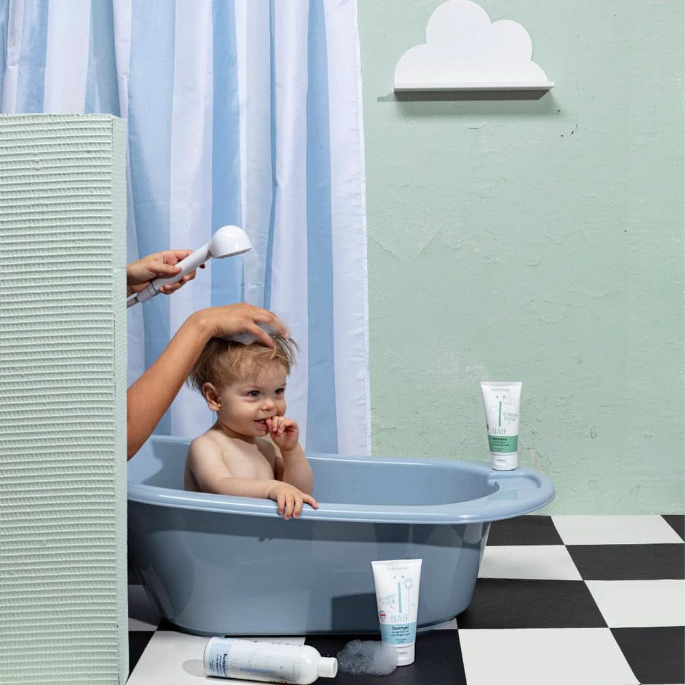 Gel lavant nutritif Naïf - Pour bébés et enfants - Ingrédients naturels - 100% vegan - 200 ml Mère et Enfant Naty Shop