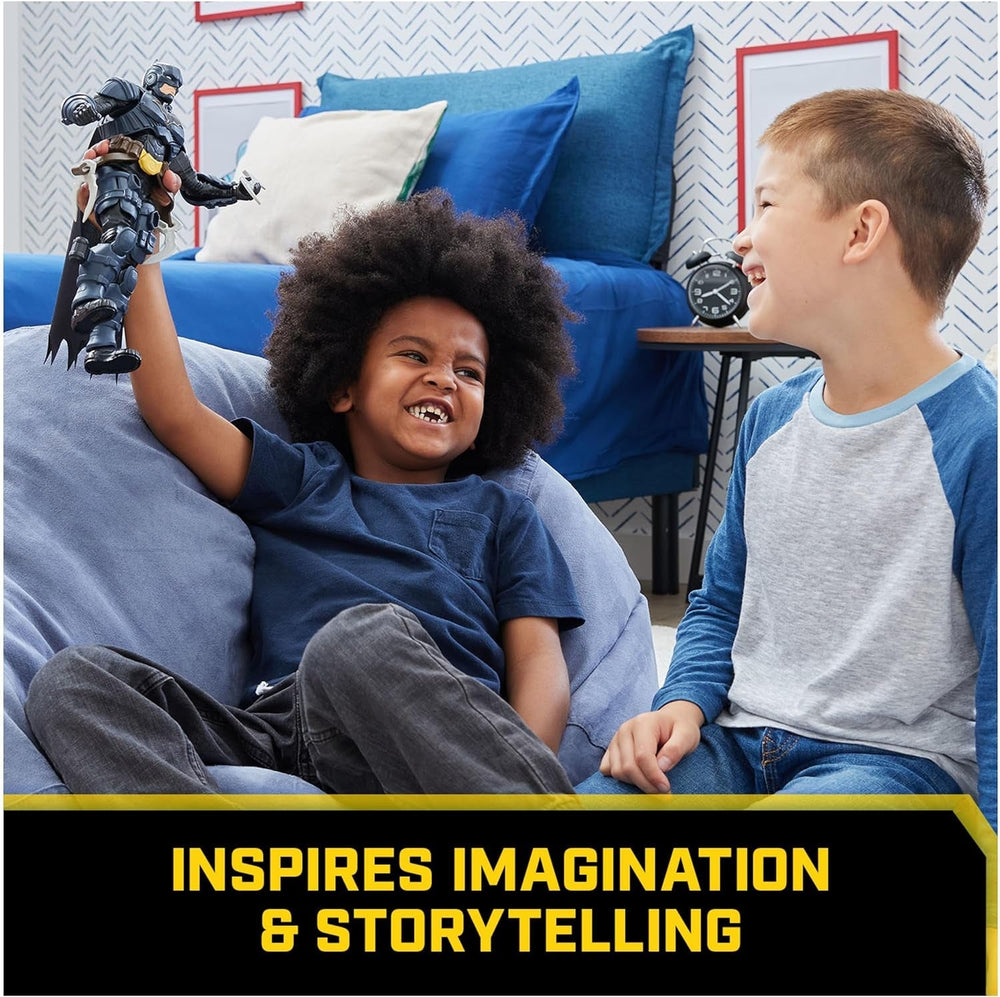 Figurine d'action DC Batman Adventures, 30 cm - Avec 16 pièces d'équipement et entièrement mobile pour des aventures passionnantes et des cascades pleines d'action, jouet pour enfants à partir de 3 ans Figurines Naty Shop