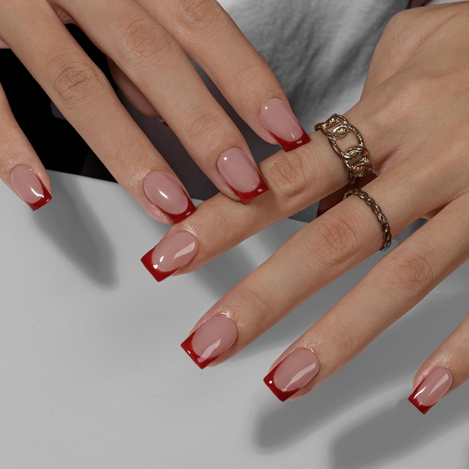 Faux ongles à pointe française courte – 30 pièces d'ongles noirs à coller sur des ongles carrés courts, faux ongles à pointe française avec colle, ensemble d'ongles artificiels carrés pour femme