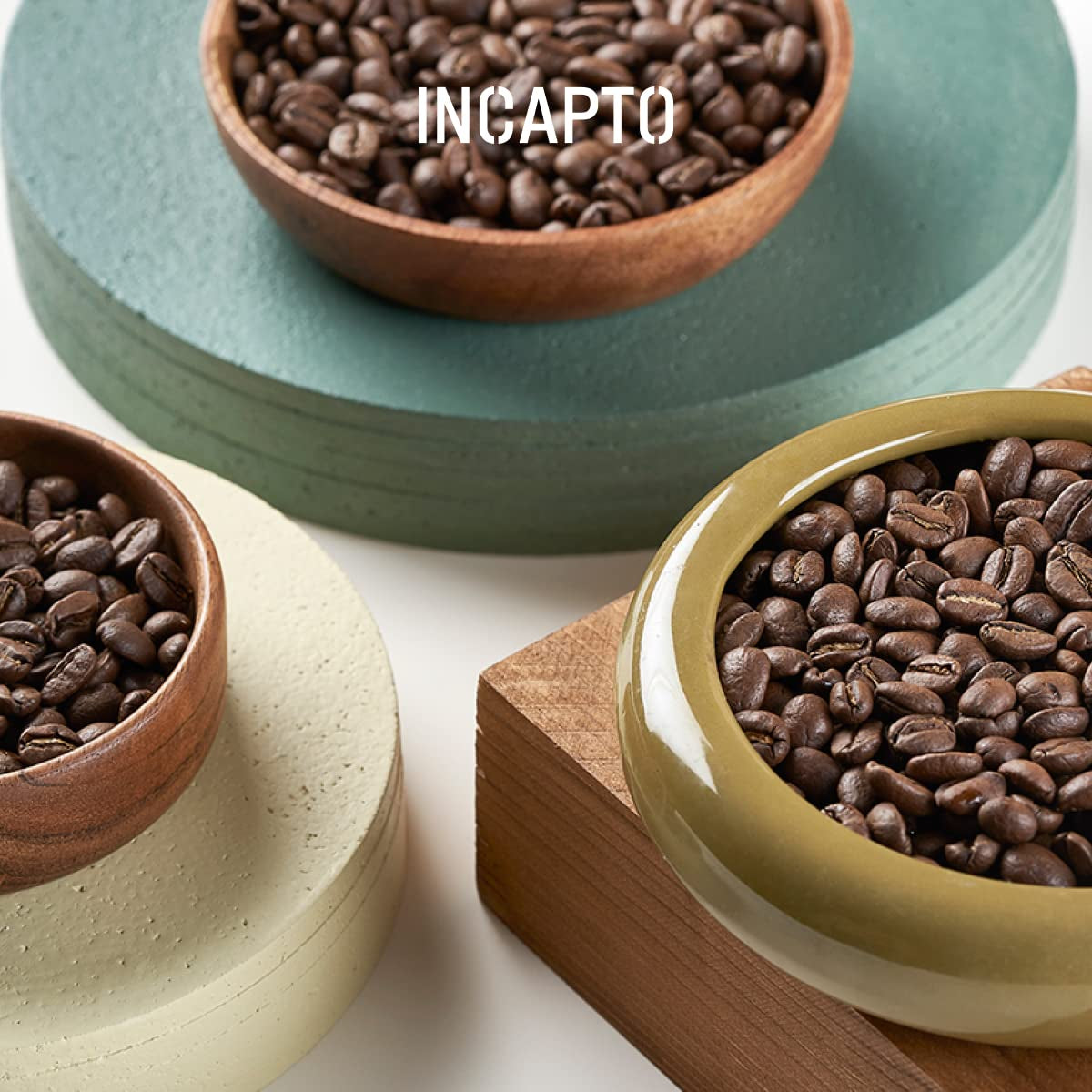 Incapto Ganze Entkofeinierte Kaffeebohnen | Ohne Chemicalien | Mélange de café 100 % Arabica au Brésil | Ungemahlen Espresso Bohnen | Café décaféiné à l'eau suisse, paquet 500g