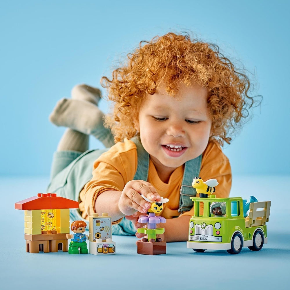 LEGO DUPLO Town L'apiculture et les ruches, jouet éducatif pour les tout-petits avec 2 figurines et un camion mobile, ensemble de construction et de reconstruction, jouet pour les tout-petits à partir de 2 ans 10419 Sets de construction Besuche den LEGO-Store