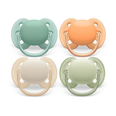 Sucettes Philips AVENT Ultra Soft - paquet de 4 sucettes extra douces sans BPA pour bébés âgés de 0 à 6 mois, comprenant étui de transport et stérilisation (Modèle SCF091/35)