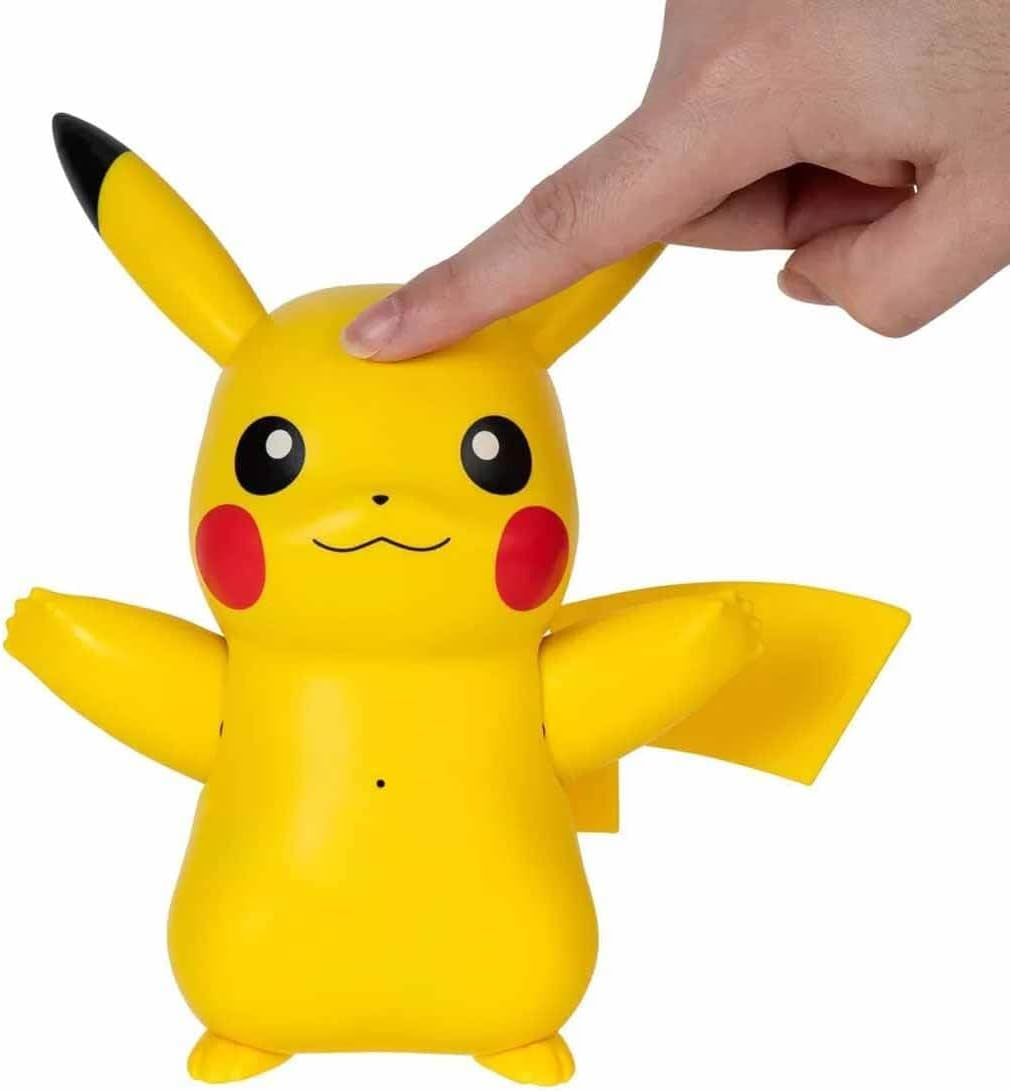 Pokémon PKW3330 - Deluxe Mon Partenaire Pikachu, Pikachu Officiel avec lumière, son et mouvement Figurines Naty Shop
