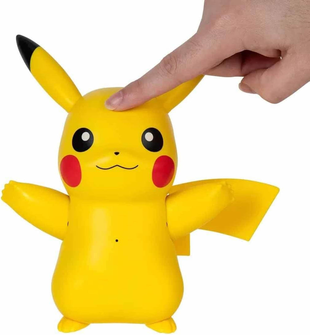 Pokémon PKW3330 - Deluxe Mon Partenaire Pikachu, Pikachu Officiel avec lumière, son et mouvement Figurines Naty Shop