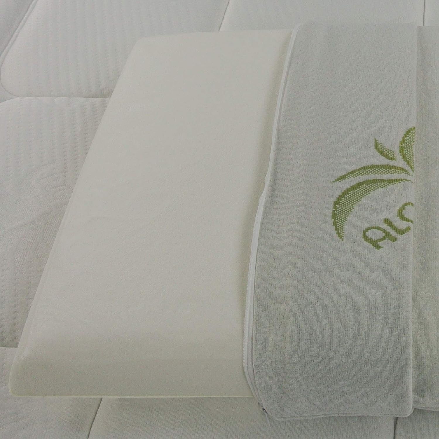 Oreiller porte-savon en mousse à mémoire de forme avec doublure à l'aloe vera Oreillers standard Naty Shop