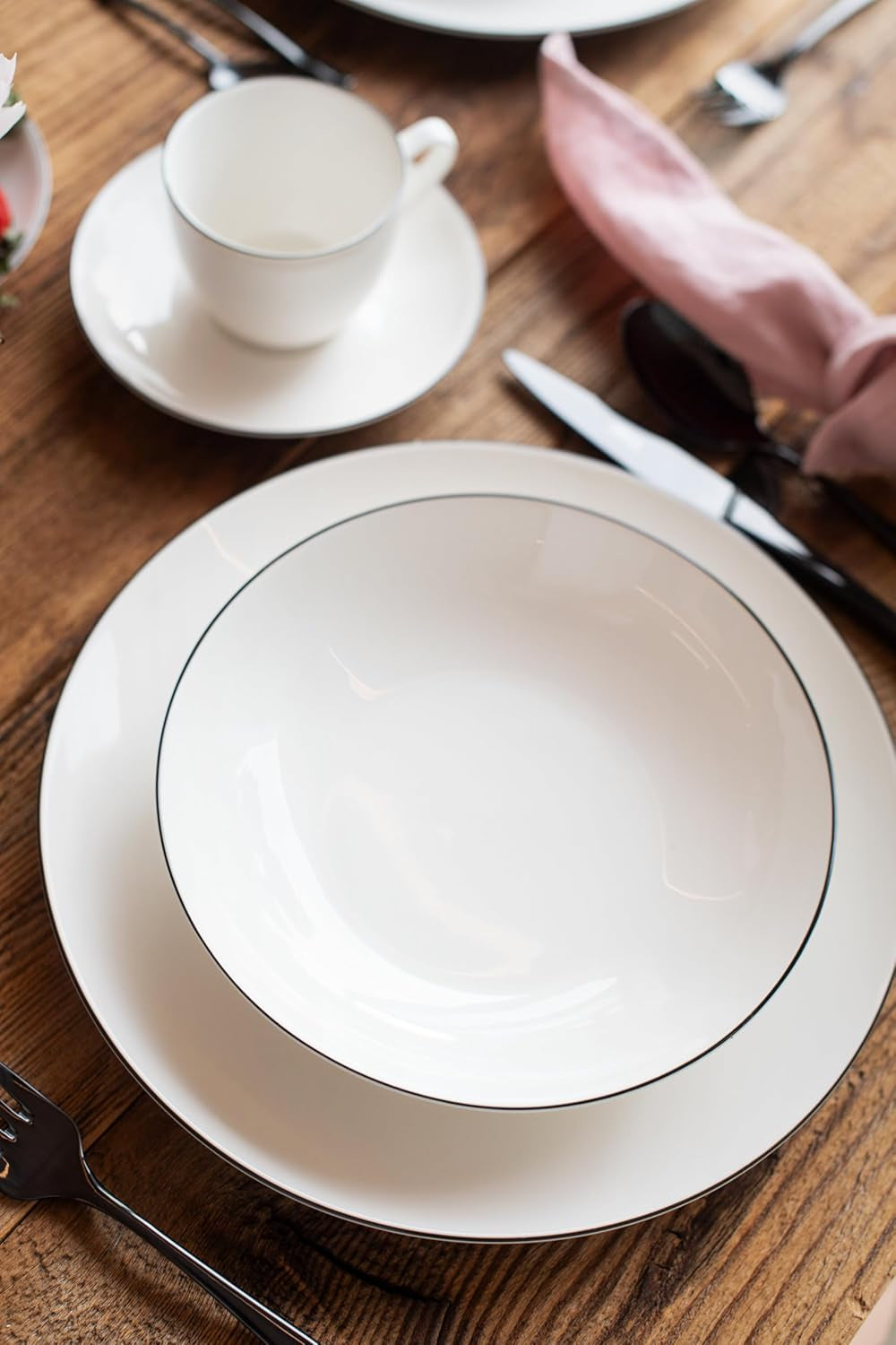 MÄSER Série Felise, service à café élégant pour 6 personnes, intemporel, bord noir, porcelaine, blanc