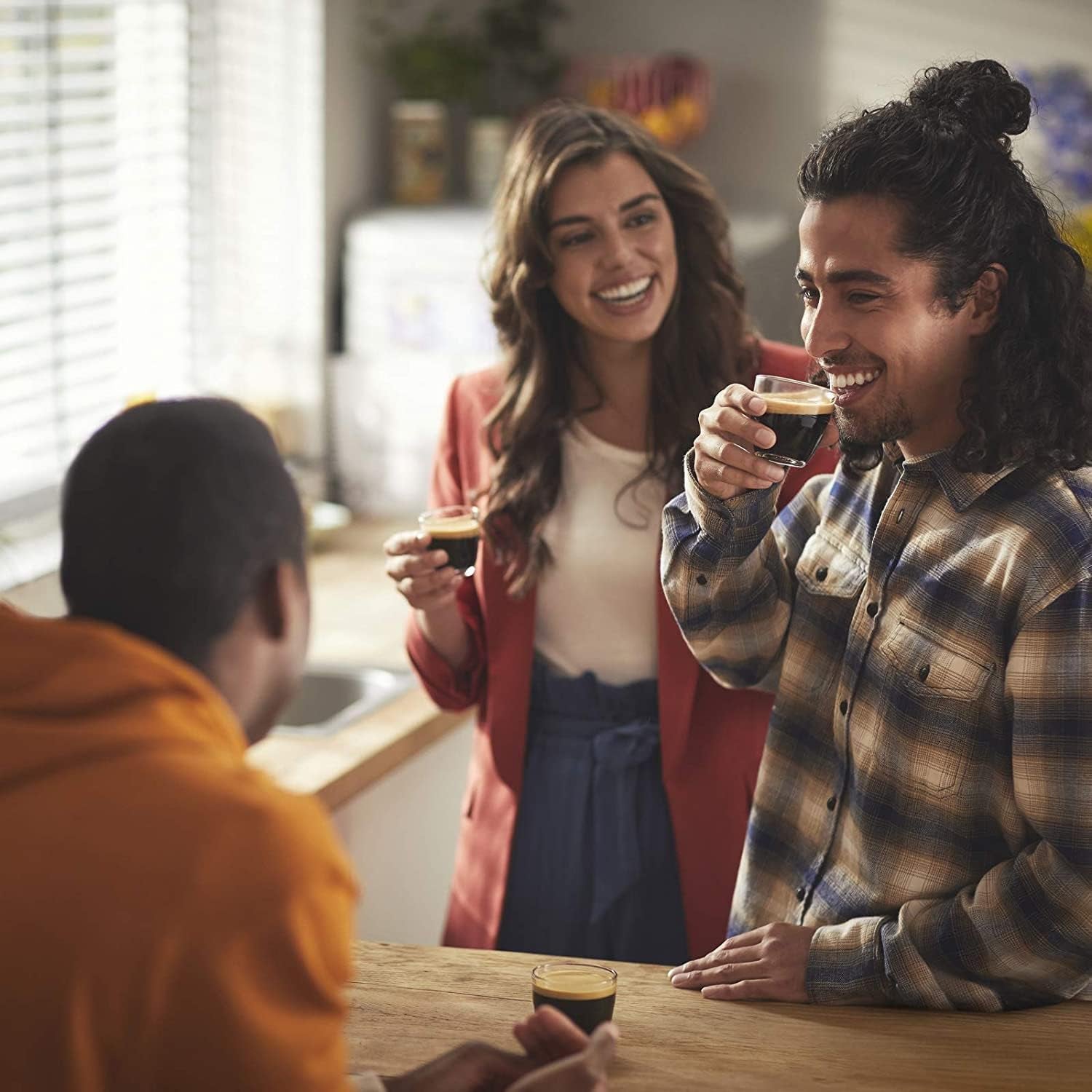Machine à expresso à capsules PHILIPS Senseo Select avec sélection de l'intensité du café et fonction mémoire, en plastique recyclé, couleur : noir (CSA240/60)