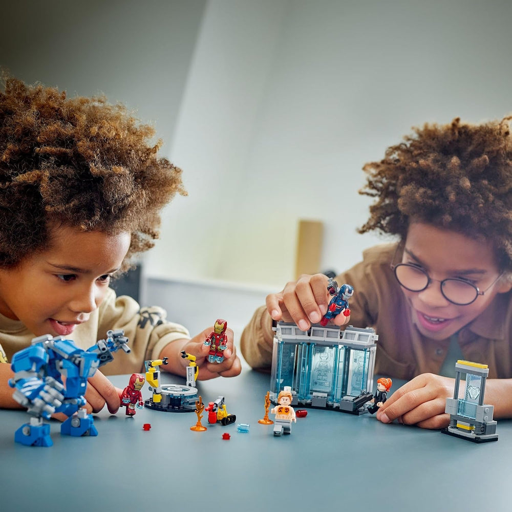 LEGO | Marvel Iron Mans Labor: Halle der Rüstungen - Superhelden Spielzeug mit Einer Mech Figur, 5 Minifiguren inkl. Aldrich Killian - Avengers Geschenk für Jungen und Mädchen ab 8 Jahren 76315