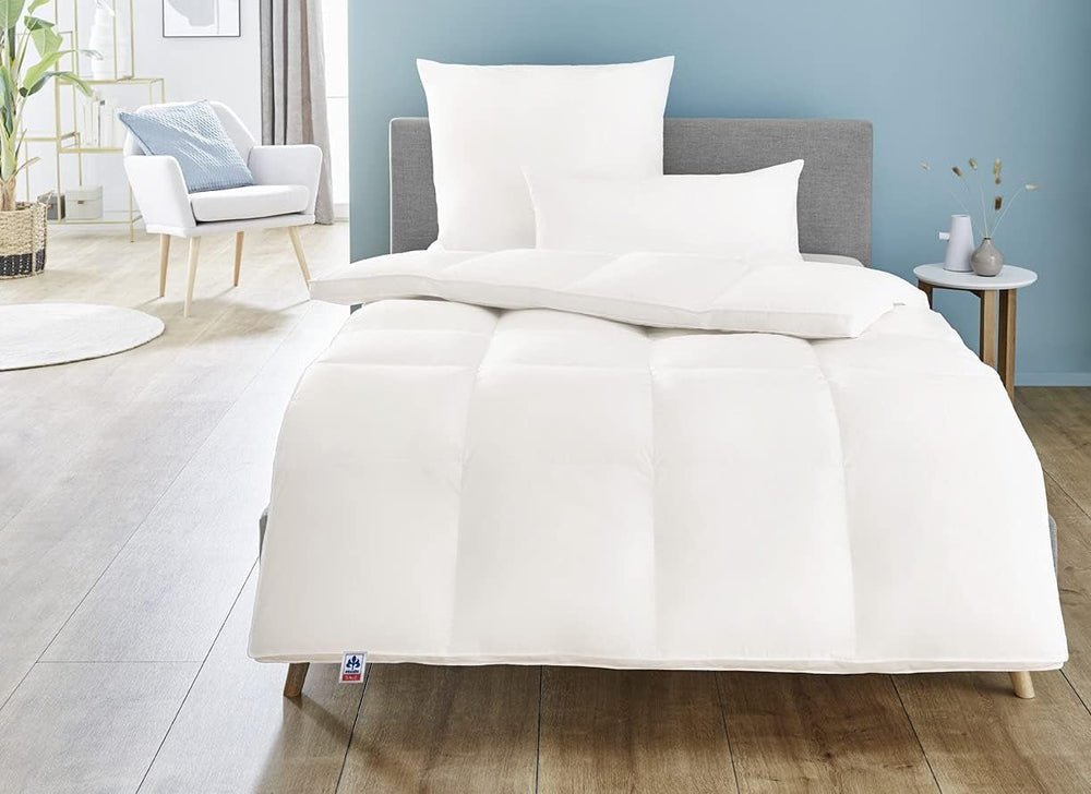 Couette en duvet Irisette Nora Couette d'été légère avec housse 100% coton, garnissage 100% duvet classe I, 135 X 200 cm, certifiée Oeko-Tex, produite selon la norme de qualité allemande Couettes et couettes Naty Shop Warm 155 X 200 Cm