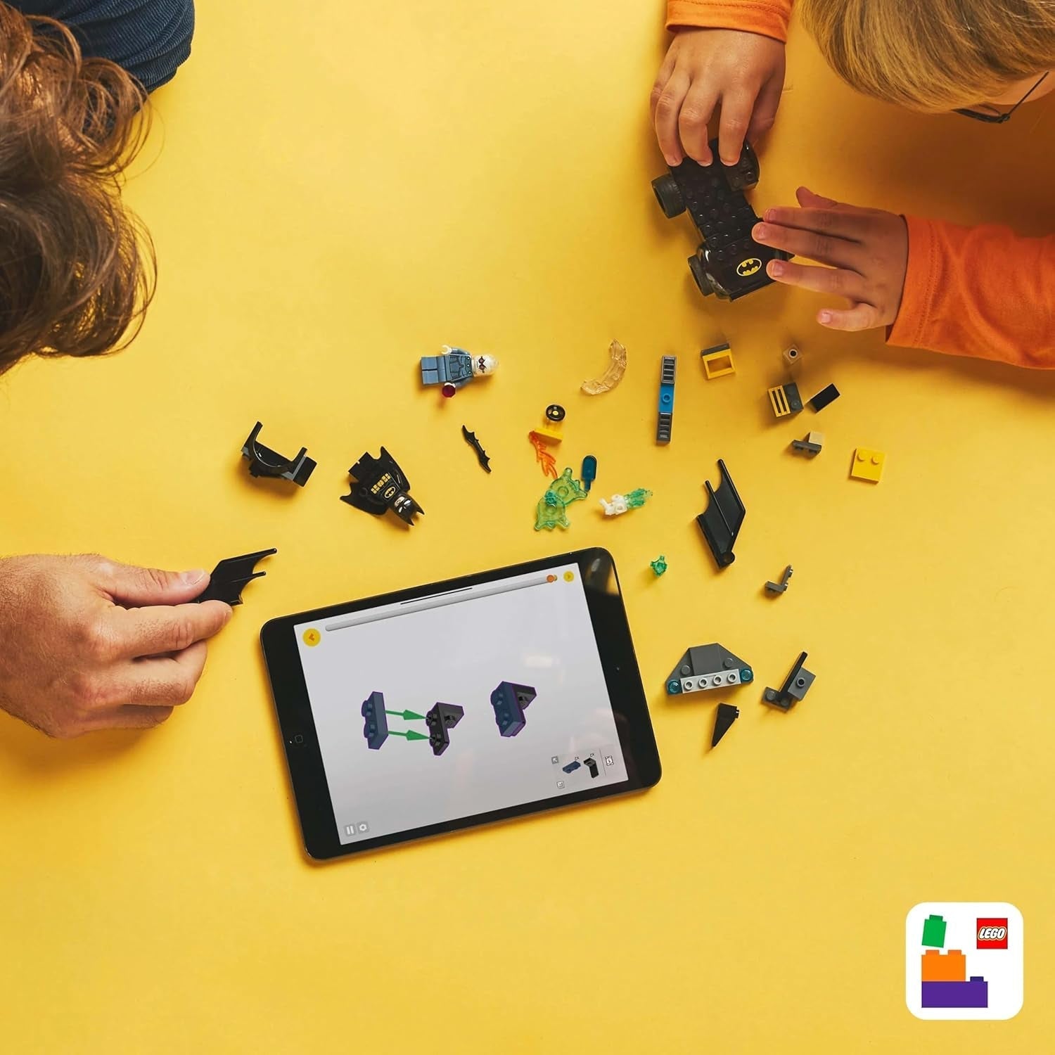 LEGO DC Batman : Batman et Batmobile contre. Mr. Freeze - Voiture de super-héros avec 2 figurines - Lanceur de glace avec éléments de feu - Cadeau pour garçons et filles à partir de 4 ans 76301 Jeux de construction Besuche den LEGO-Store