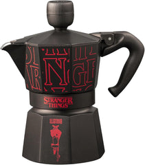 Bialetti Moka Express Stranger Things Cafetière 3 tasses, Bouton musique avec fonction de chargement USB-C, Ne convient pas aux plaques à induction, 3 tasses (130 ml), Noir