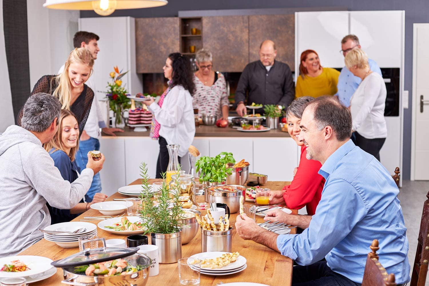 Boîte à café RÖSLE avec couvercle, acier inoxydable 18/10, 10 cm & doseur à café, cuillère à café de haute qualité pour un dosage facile du café moulu, acier inoxydable 18/10, 17 x 3,7 x 2,7 cm, argent Boîtes de conservation Naty Shop