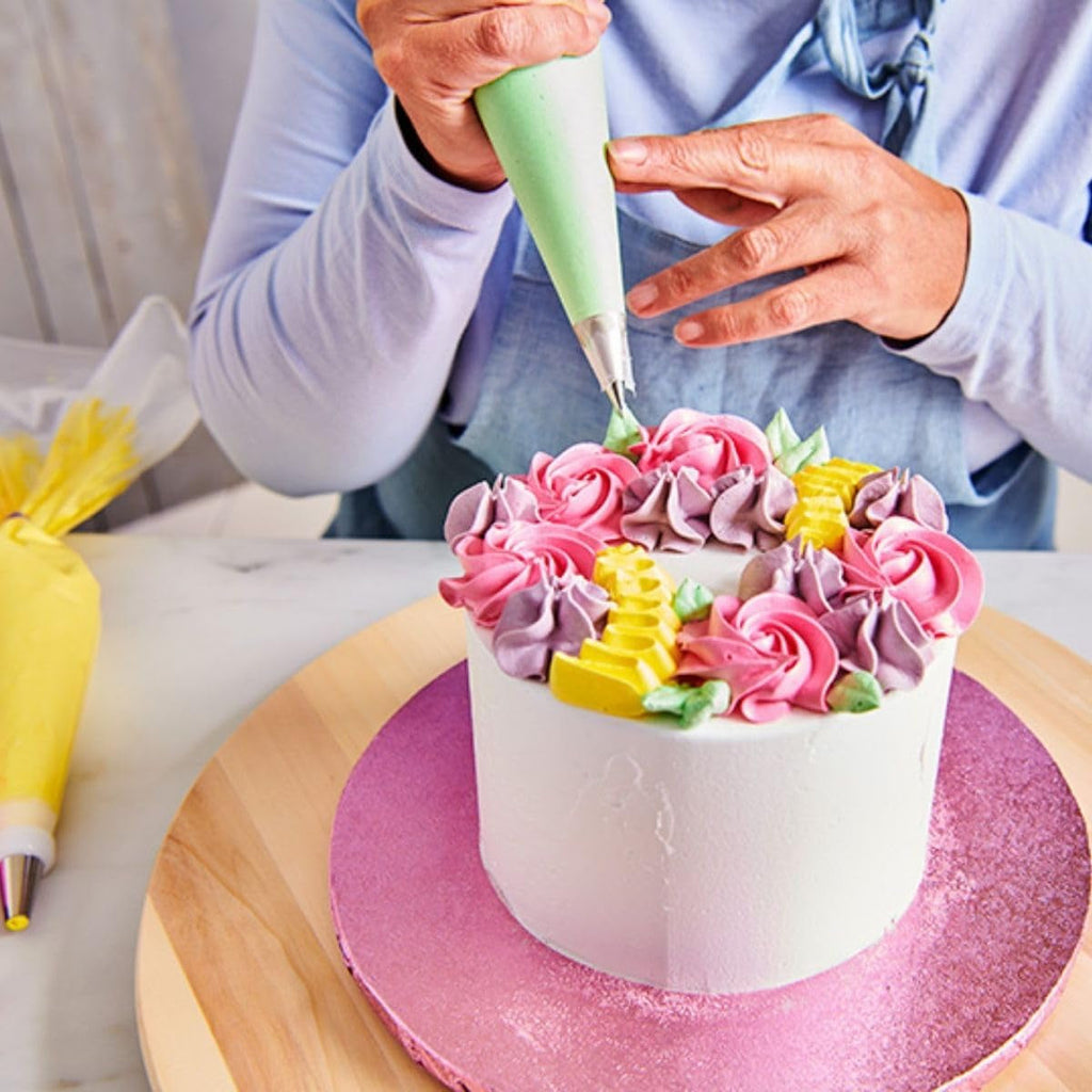 Funcakes Mix Für Enchanted Cream®: Einfach Zu Verwendende, Sehr Leichte Und Flauschige Schneeweiße Creme, Perfekt Zum Füllen Und Abdecken Von Kuchen Oder Als Belag Für Cupcakes, Halal., 900 G Amestec pentru copt si gatit Naty Shop