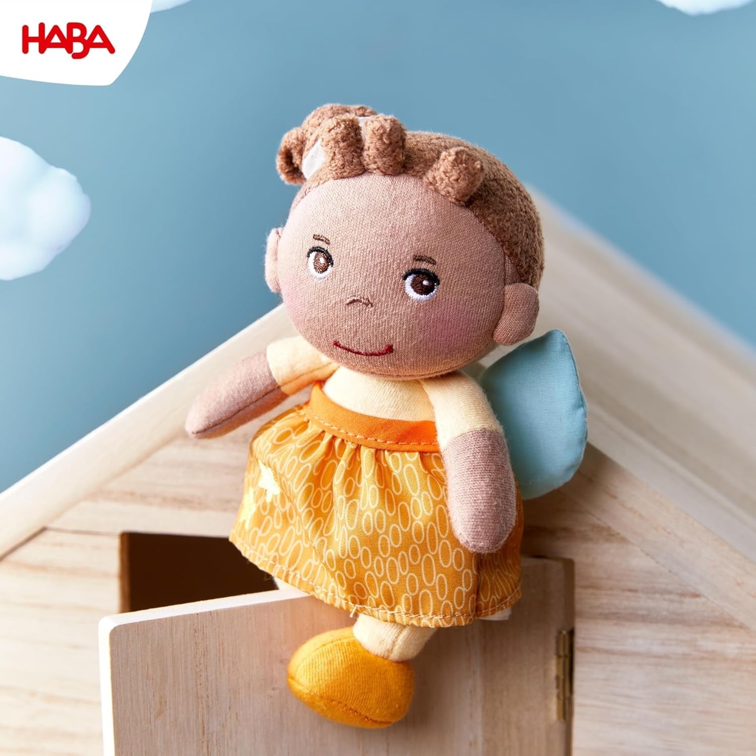 HABA Schutzengel Holly – Kuscheliges Stoffpüppchen (15 cm), perfektes Willkommensgeschenk für Babys & Kleinkinder – Waschbar bei 30 °C – 2011871001