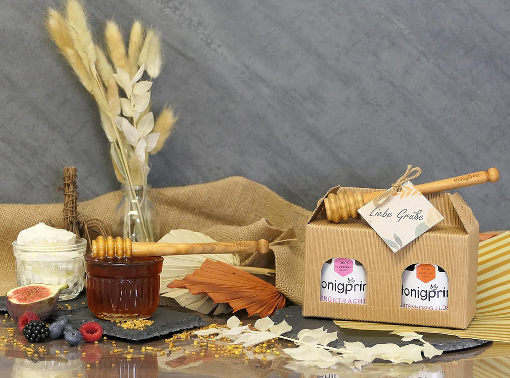 Honig Geschenkset "LIEBE Grüße" Mit Honiglöffel Aus Buchenholz Und Grußkarte - 1X250G Sanddorn Cremig Und 1X250G Frühtracht Cremig - 100% Deutscher Honig Honigprinz Familien-Imkerei