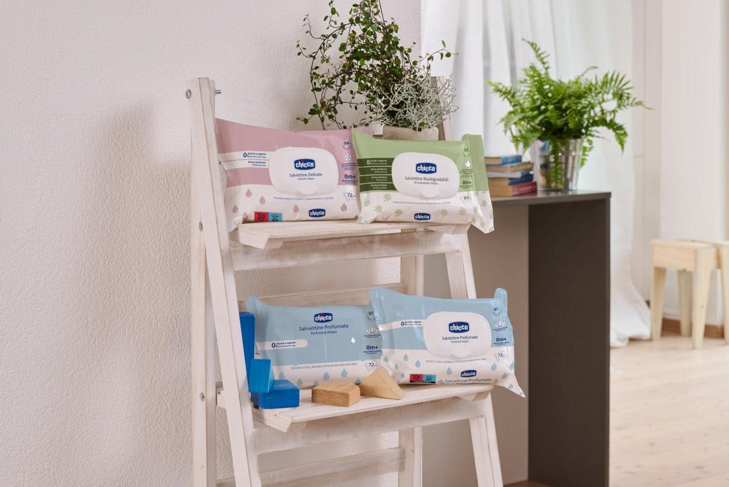 Chicco Lingettes nettoyantes multifonctions pour nouveau-nés, sans alcool, parfumées, adaptées aux peaux sensibles Lingettes humides pour bébé Naty Shop
