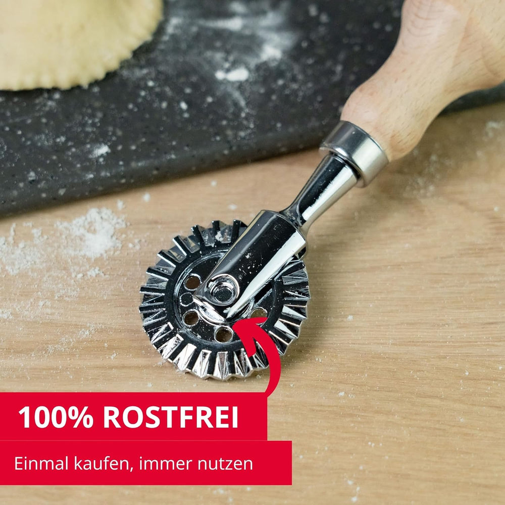 Roulette à pâtisserie/coupe-ravioli Westmark Sofia – Roulette à pâtisserie pratique pour couper les pâtes et la pâte maison, roulette ø 39 mm – Zinc, bois de hêtre