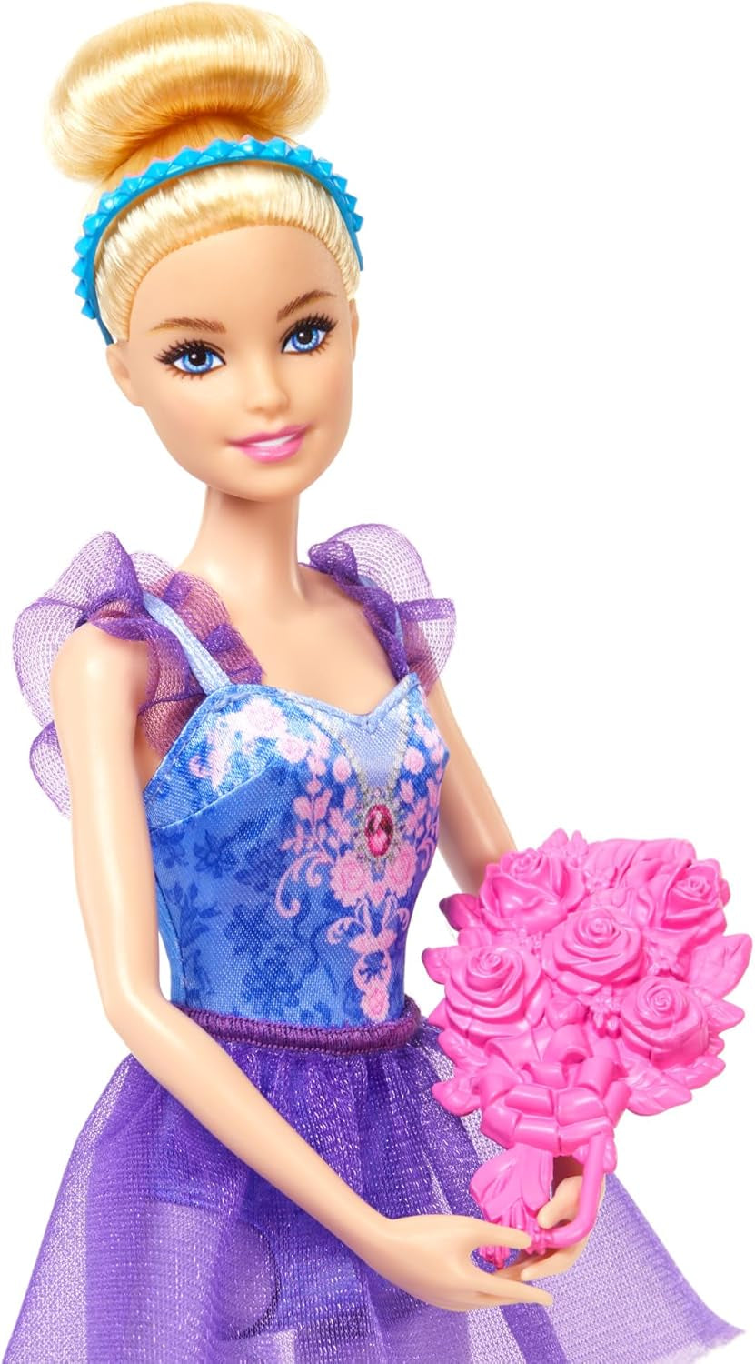 Barbie Ballettstudio Set mit 2 Puppen und 9 Zubehörteilen, blonde et brune Ballerina-Modepuppen mit aussietzem Outfit et zum Tanzmotto passten Teilen, HXC37, [Multicolor]