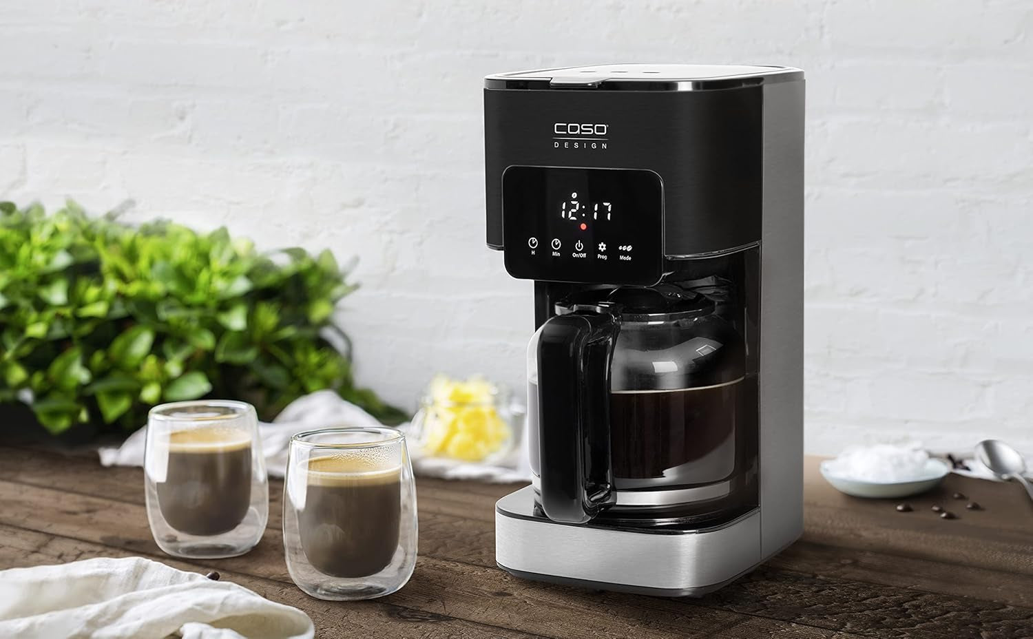 Machine à expresso CASO Coffee Taste and Style avec filtre permanent, 1,5 l, température d'infusion optimale 92-96 °C, système anti-goutte, tête d'infusion optimisée, acier inoxydable, 12 tasses