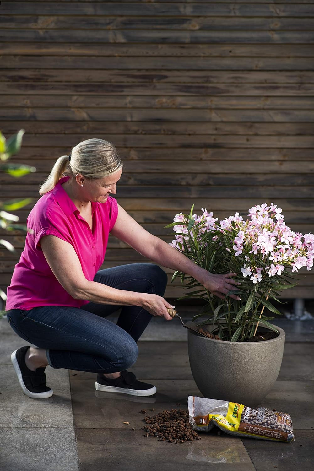 Granulés d'argile expansée Floragard 50 L - matériau de drainage naturel et substrat hydroponique pour pots, bacs, plantes d'intérieur et jardinières - évite l'accumulation d'eau, assure une bonne aération