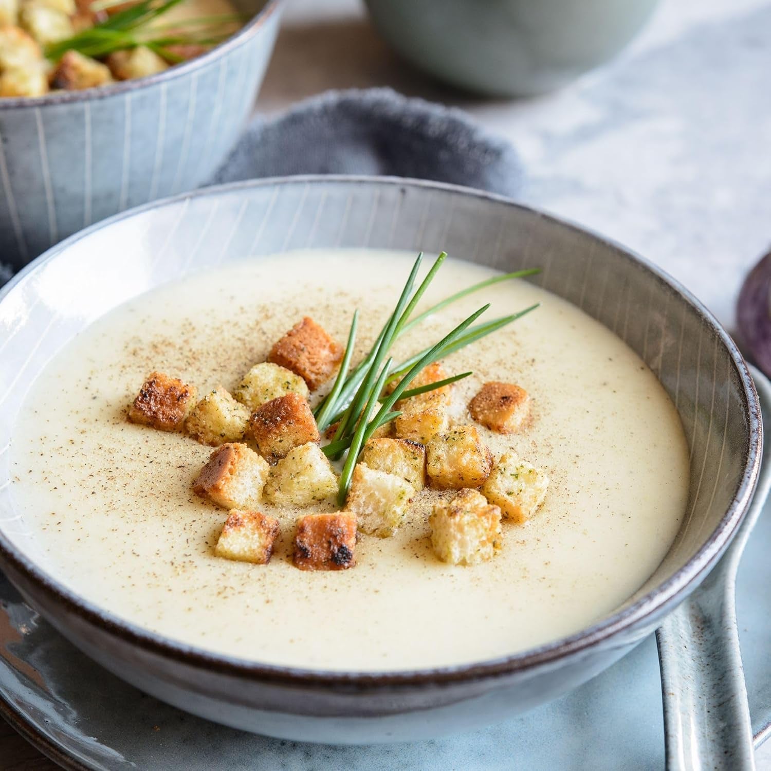 Prymat Getrockneter Knoblauch granuliert 1.05kg – Aromatisches Knoblauchgranulat zum Würzen von Fleisch, Fisch, Gemüse, Saucen, Dips & Marinaden – intensif im Gesmack – ohne Zusätze