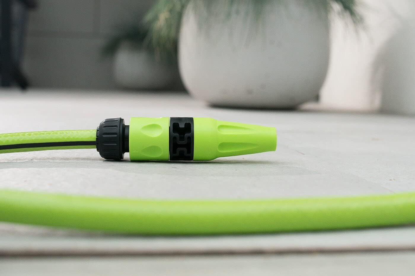 Furtun de grădină Cellfast QUATTRO, durabil, ușor, cu 4 straturi, rezistent la UV, furtun din fire, împletitură încrucișată, 20 bar, 3/4" 15m, 10-074