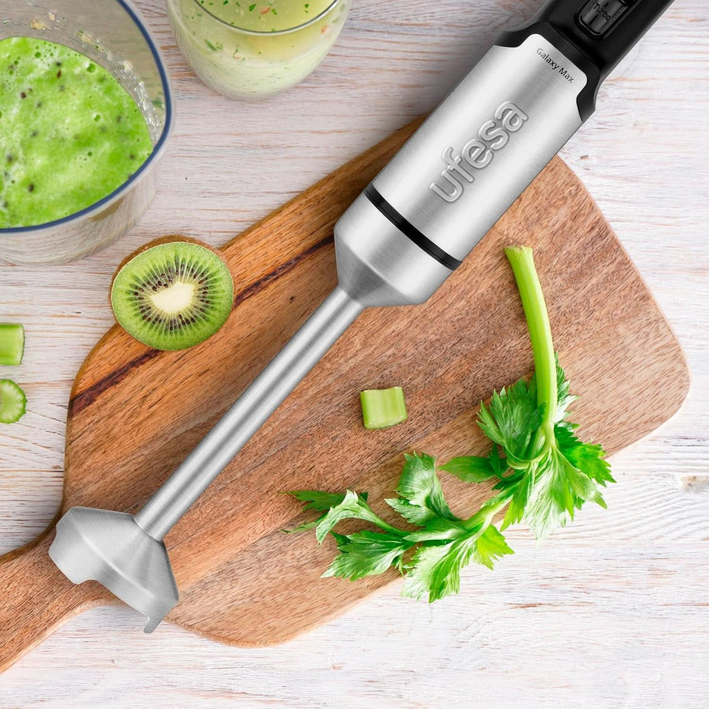 Ufesa Galaxy Max Stabmixer, Leistung 1200 W, 24 Geschwindigkeitsstufen + TURBO, 4 Hocheffiziente Klingen, Ergonomisches Und Spritzwassergeschütztes Design, Zubehör Inklusive, Bpa-Frei Roboti si Mixere Bucatarie Naty Shop