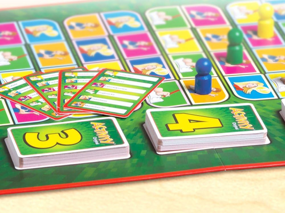 Piatnik 6028 - Jeu d'activités original | Jeu classique pour les fêtes et soirées de jeux | Pantomime, dessin et explications obligatoires | 2 640 nouveaux termes | Maximum 16 joueurs possibles