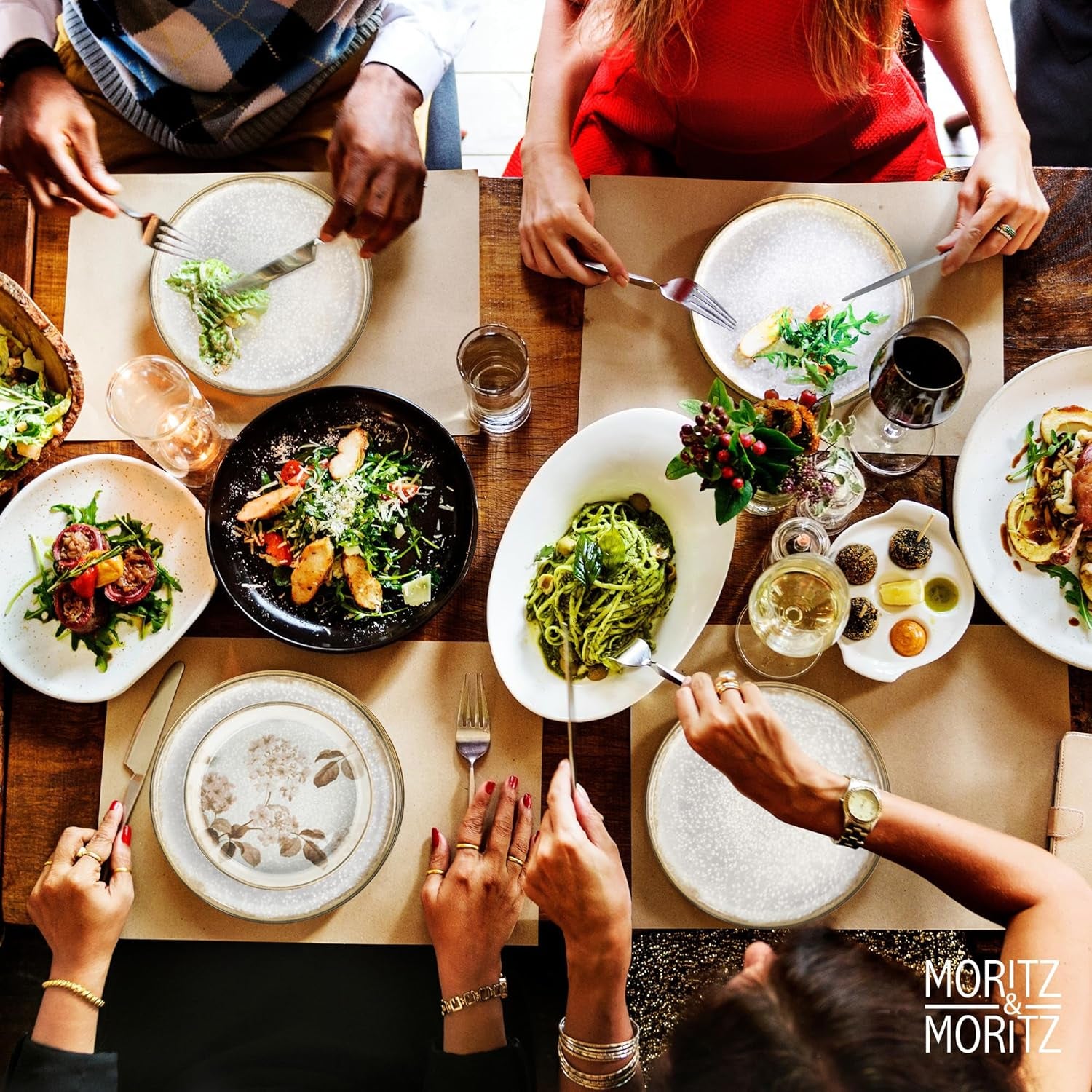 Moritz & Moritz BLOSSOM service de table en porcelaine pour 6 personnes, 18 pièces - Vaisselle moderne au design ludique - Service à café facile d'entretien avec assiettes et bols - Service combiné