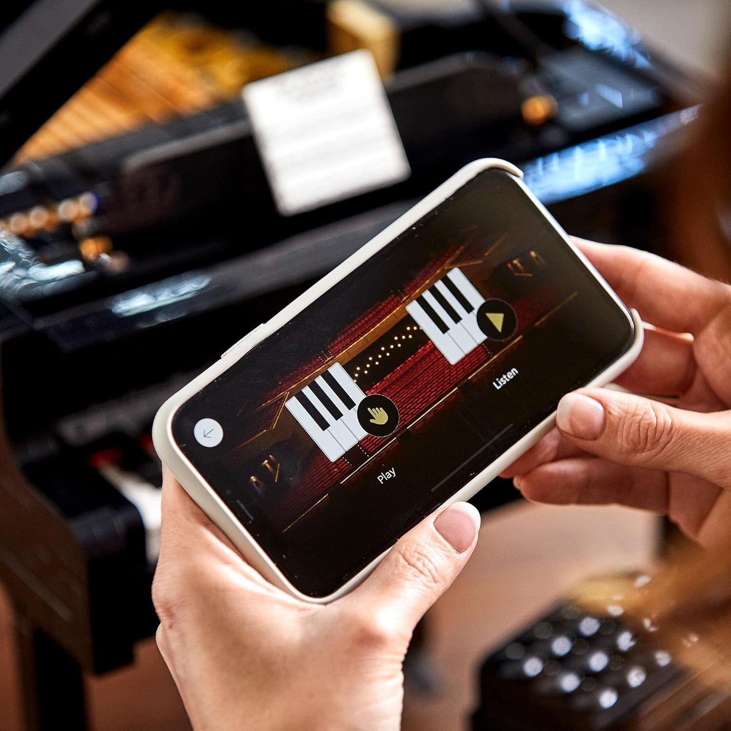 Piano à queue de concert LEGO Ideas (21323) ; Jeu de construction ; Votre propre piano de concert ; Grand projet de modélisation pour le talentueux pianiste, musicien, mélomane ou amateur (3 662 pièces) Jeux de construction Besuche dans le LEGO-Store