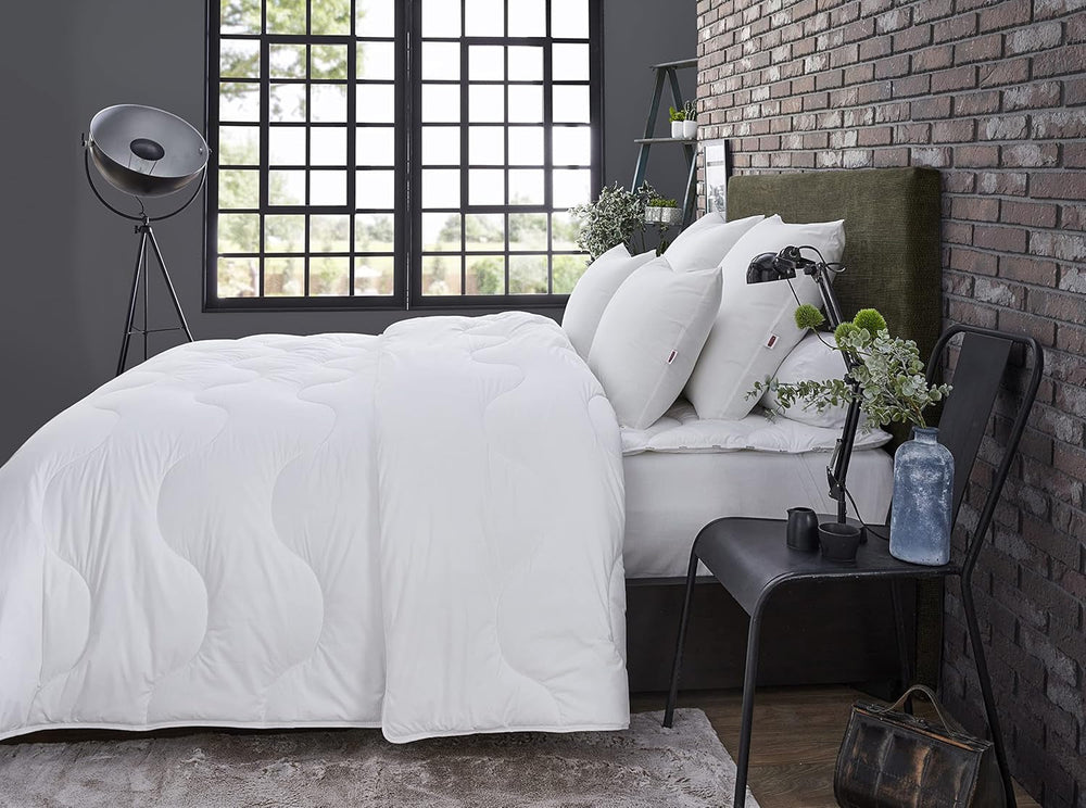 DODO | Produit Elu de l'année 2023 Couette L, 220 X 240 cm, Pour lit double, Très douce, Recyclée, Lavable en machine à 40 °C Couettes et couettes Naty Shop