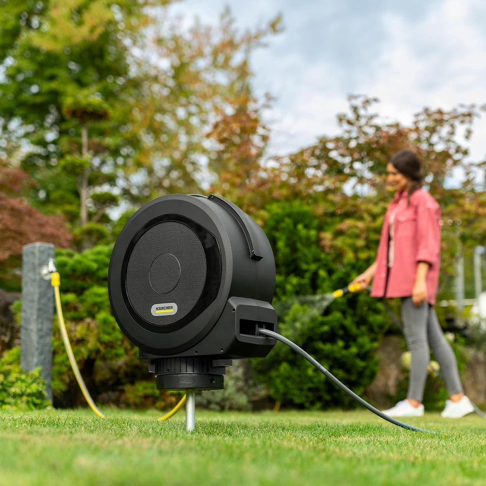 Dévidoir automatique Kärcher HBX 5.35 : tuyau de 35 m, tuyau de raccordement : 1,5 m ; Rétraction automatique du tuyau, pratique et flexible, noir