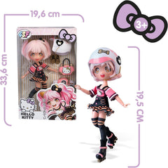 4SF -  Golden Diva Roller, Japanische Fashion Puppe im Rollschuh-Look, Figur von 19,5 cm mit 15 Gelenkpunkten, Inklusive Helm, Tasche, Musikzubehör und Stiefel, Famosa (HKTF1000)