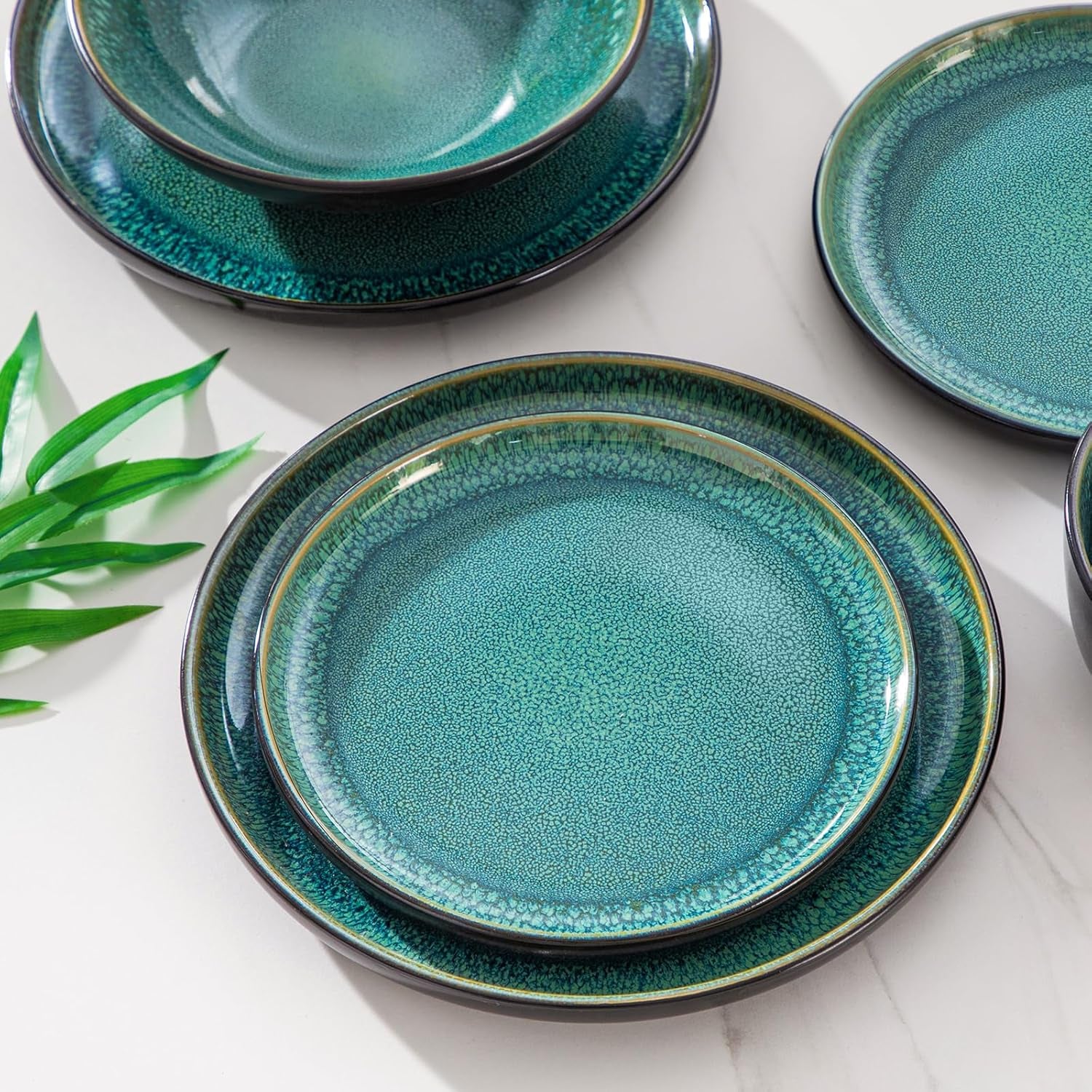 Service de table pour 6 personnes Vancasso PLAYA Service de table en grès 24 pièces pour 6 personnes Vert comprenant assiettes, assiettes Suma, bols et assiettes à salade Passe au lave-vaisselle et au micro-ondes