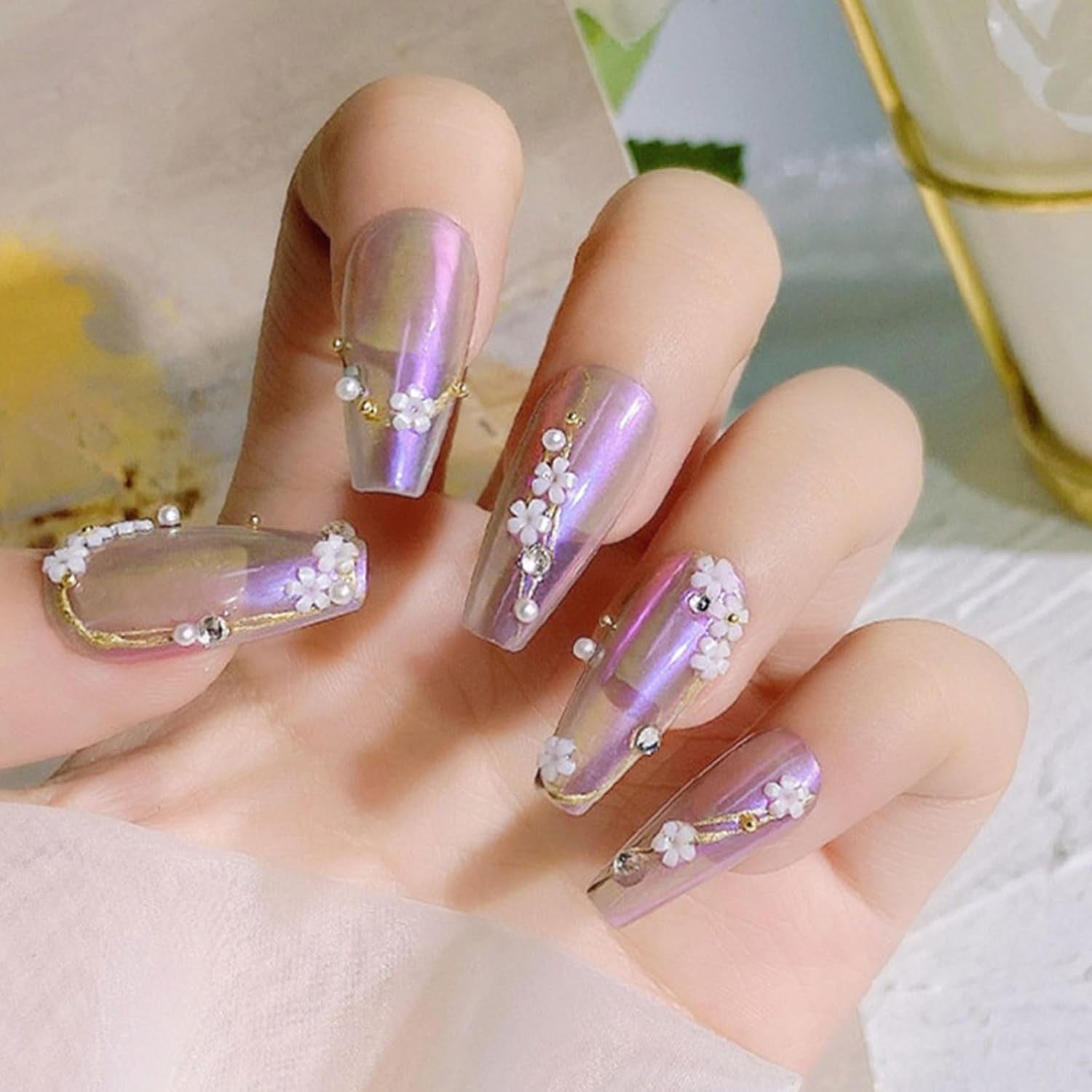 Breloques pour ongles en forme de fleur 3D, 12 grilles en résine acrylique, fleurs et perles dorées et argentées, pierres à ongles en gel, décorations d'ongles en fleurs pour femmes et filles, accessoires de manucure DIY