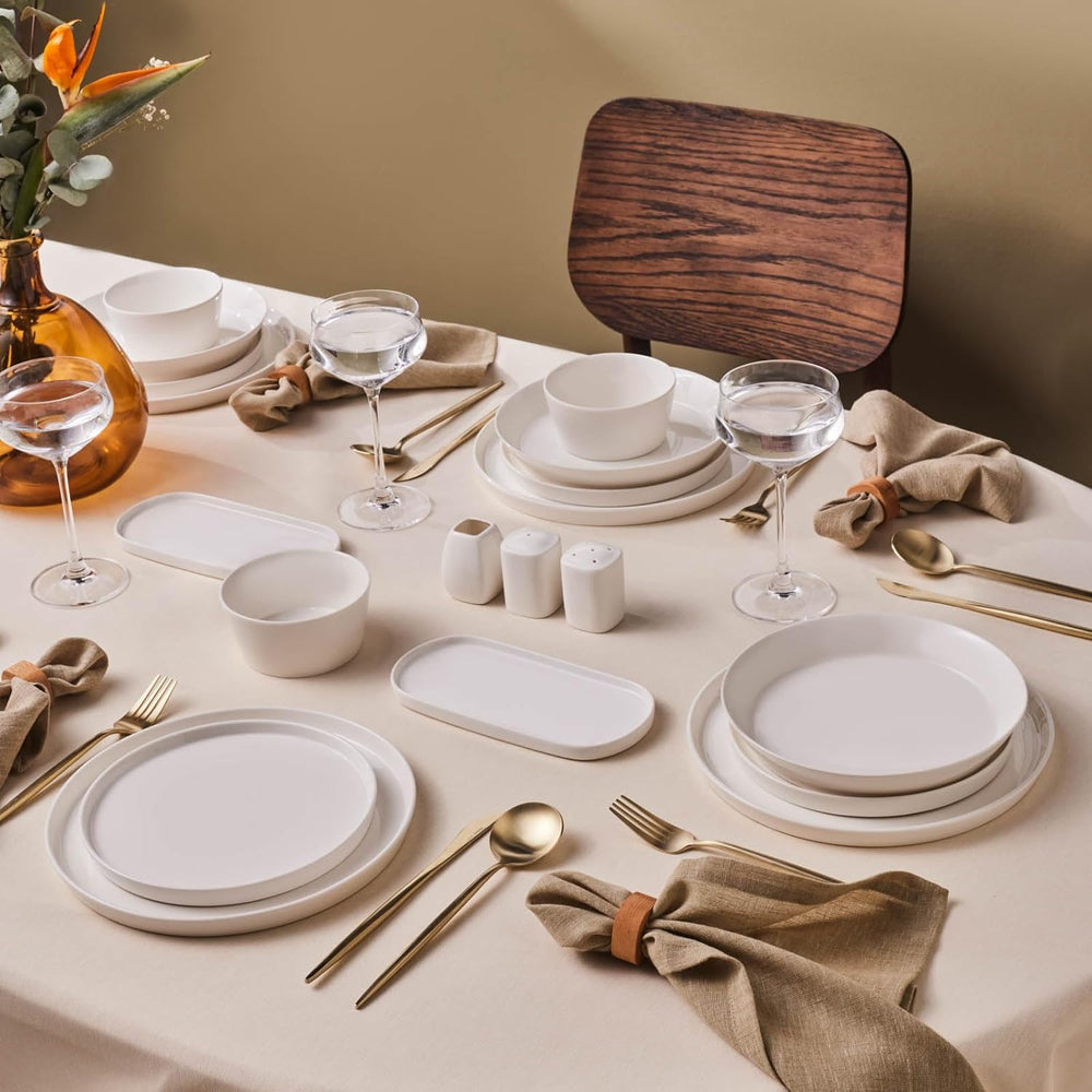 Karaca Stream Bone Bomo Service de table pour 12 personnes Assiettes carrées élégantes Vaisselle élégante en porcelaine blanche