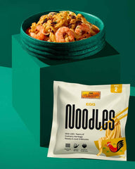 LEE KUM KEE Egg Noodles - Nouilles asiatiques aux œufs, les classiques des plats au wok et des soupes, nouilles semi-sèches, prêtes en 3 minutes, deux portions par paquet, multipack de 6 x 180 g